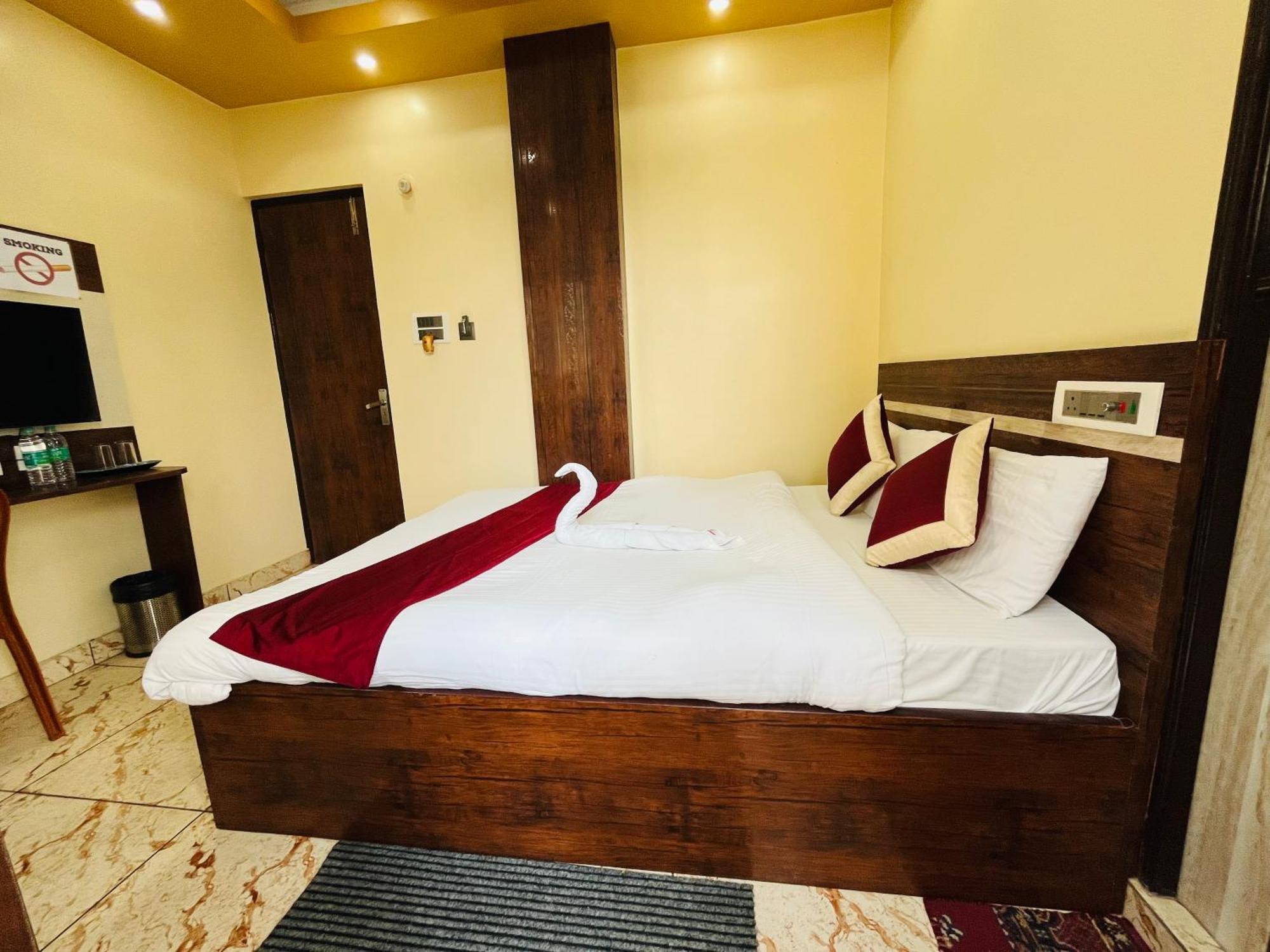 Hotel Kanan Inn Калькутта Экстерьер фото