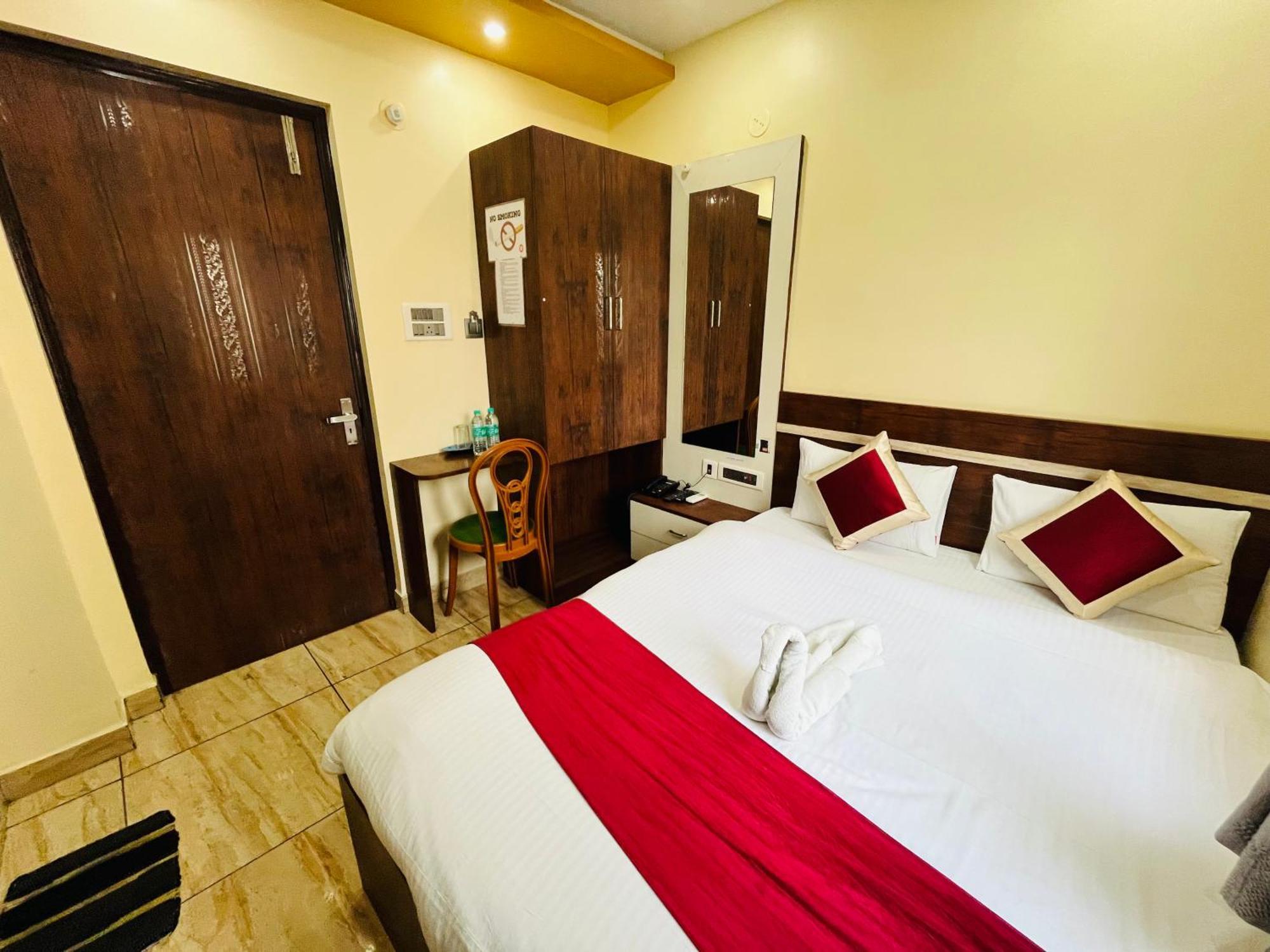 Hotel Kanan Inn Калькутта Экстерьер фото