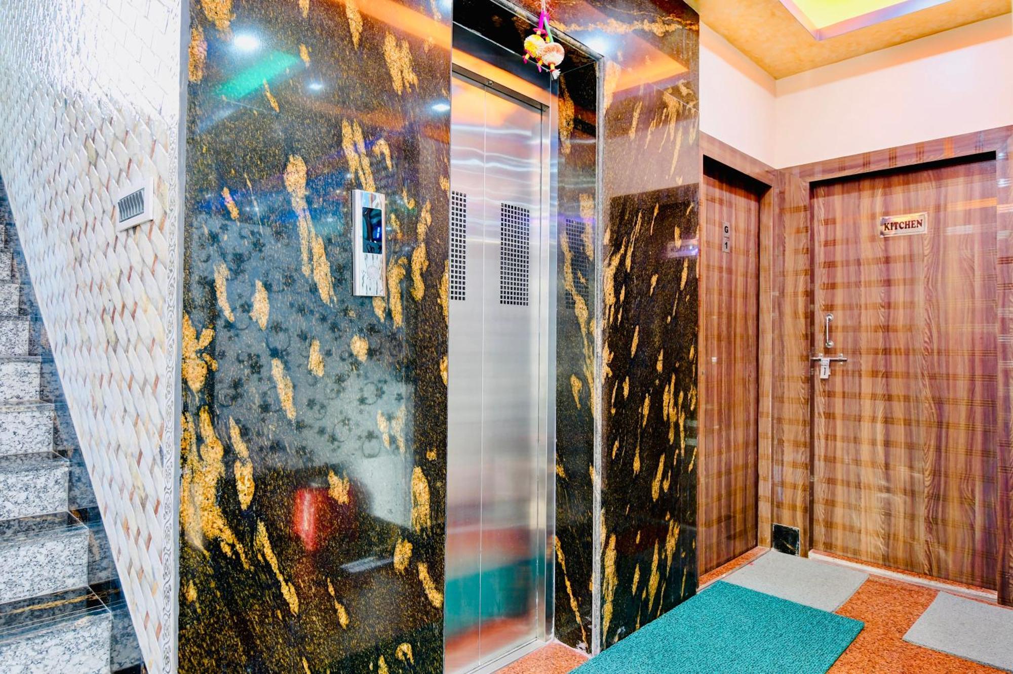 Hotel Kanan Inn Калькутта Экстерьер фото