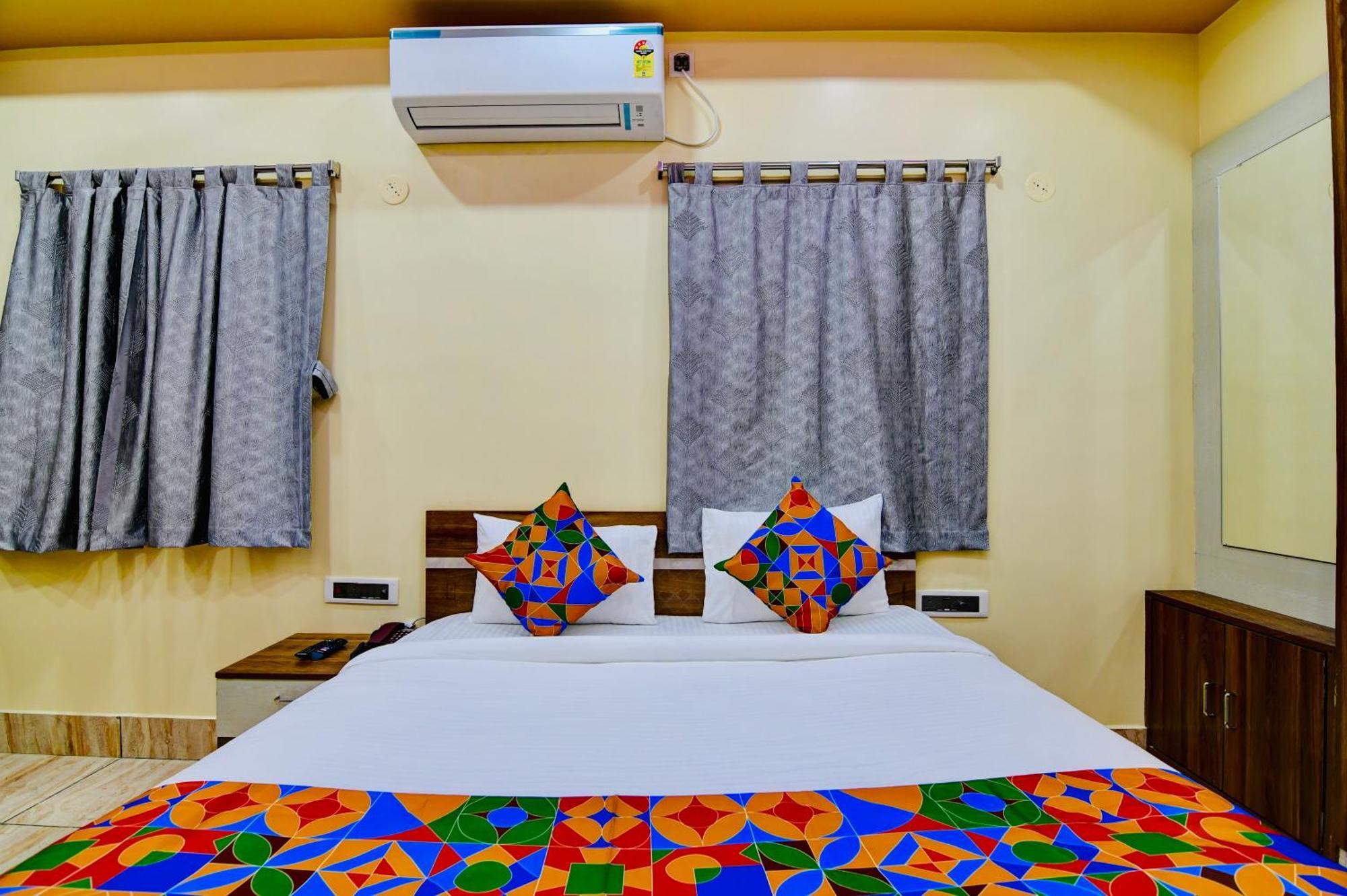 Hotel Kanan Inn Калькутта Экстерьер фото