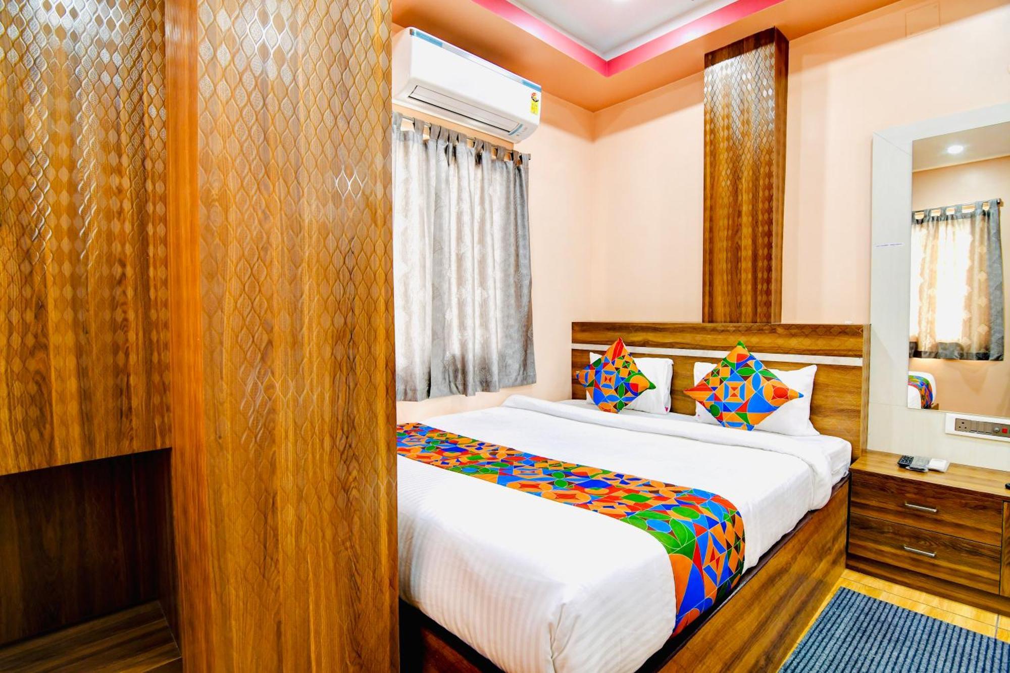 Hotel Kanan Inn Калькутта Экстерьер фото