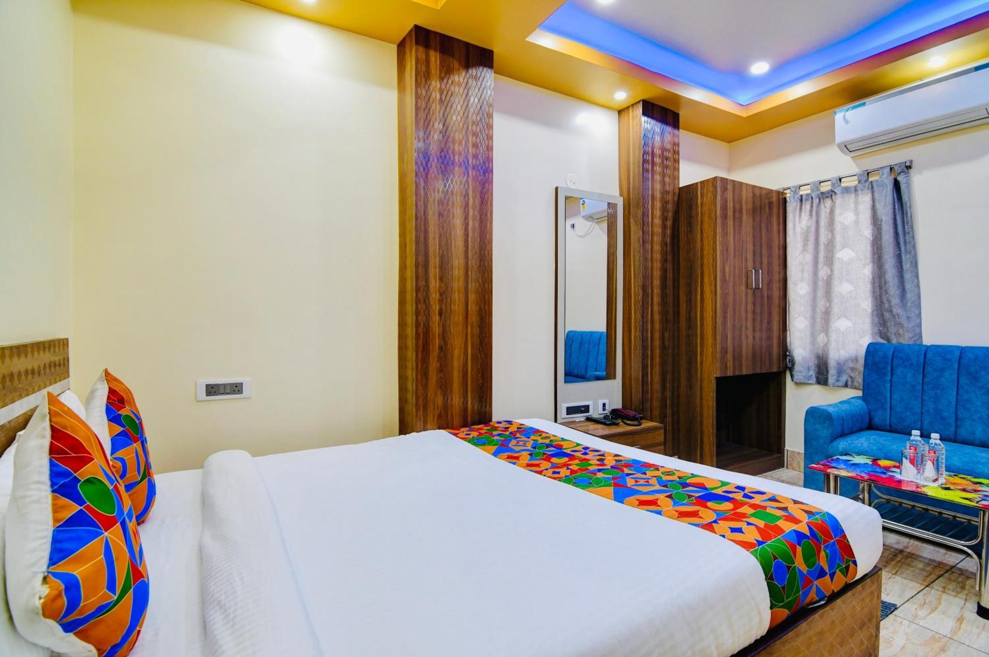 Hotel Kanan Inn Калькутта Экстерьер фото
