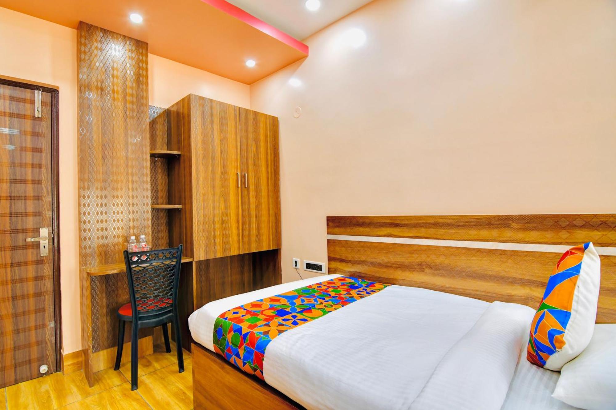 Hotel Kanan Inn Калькутта Экстерьер фото